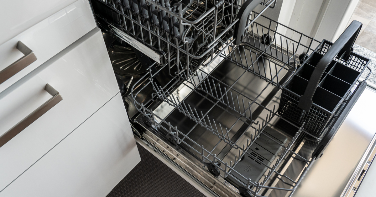 Can I put an aluminum roaster in the dishwasher